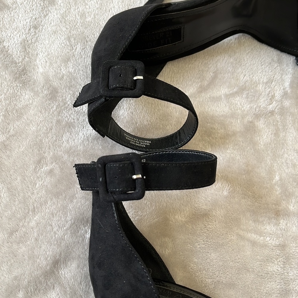 Black heels 8 - Picture 13 of 14